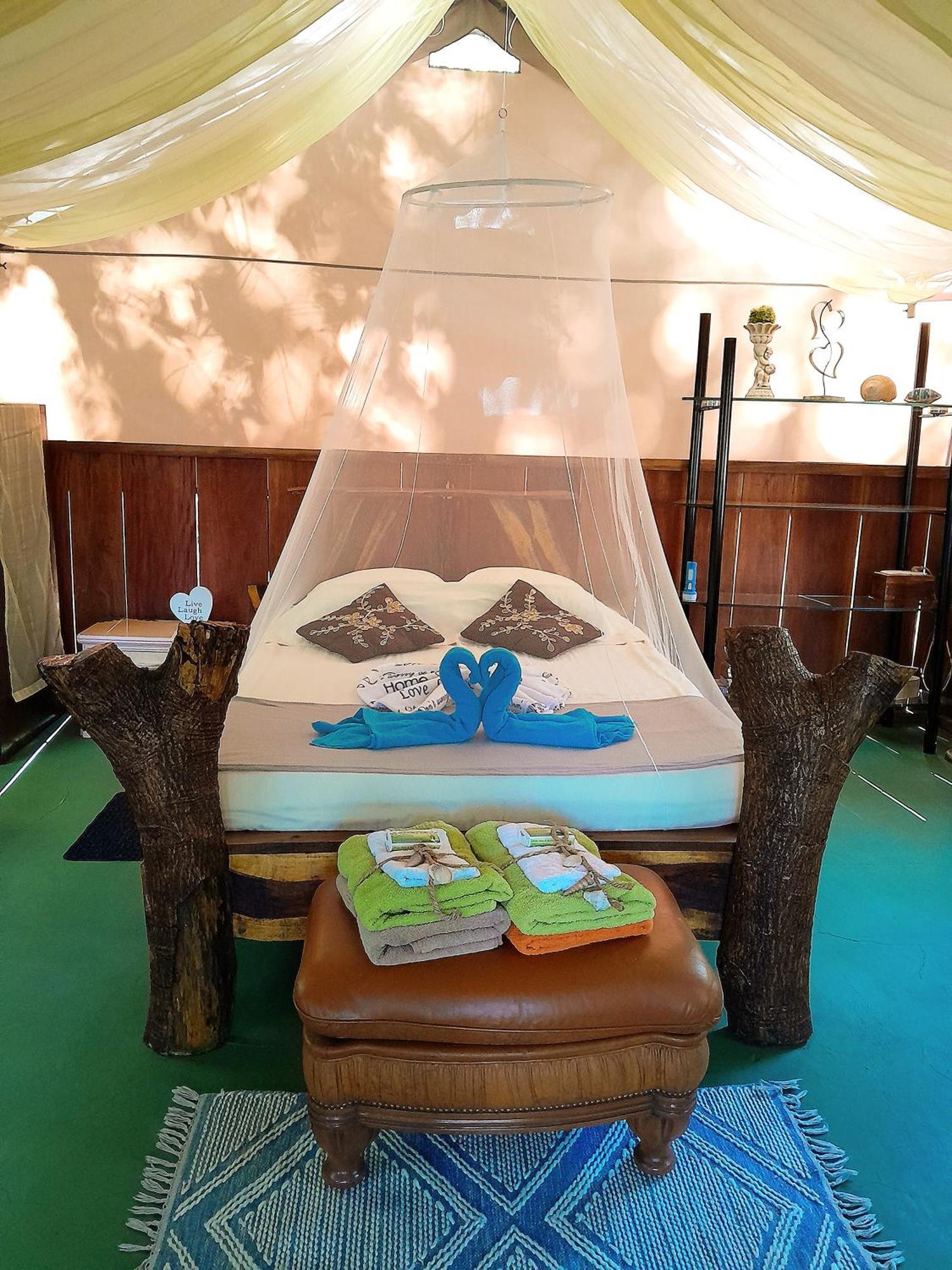 Fully Furnished Family Jungle Tent, Latino Glamping Paquera Exterior foto